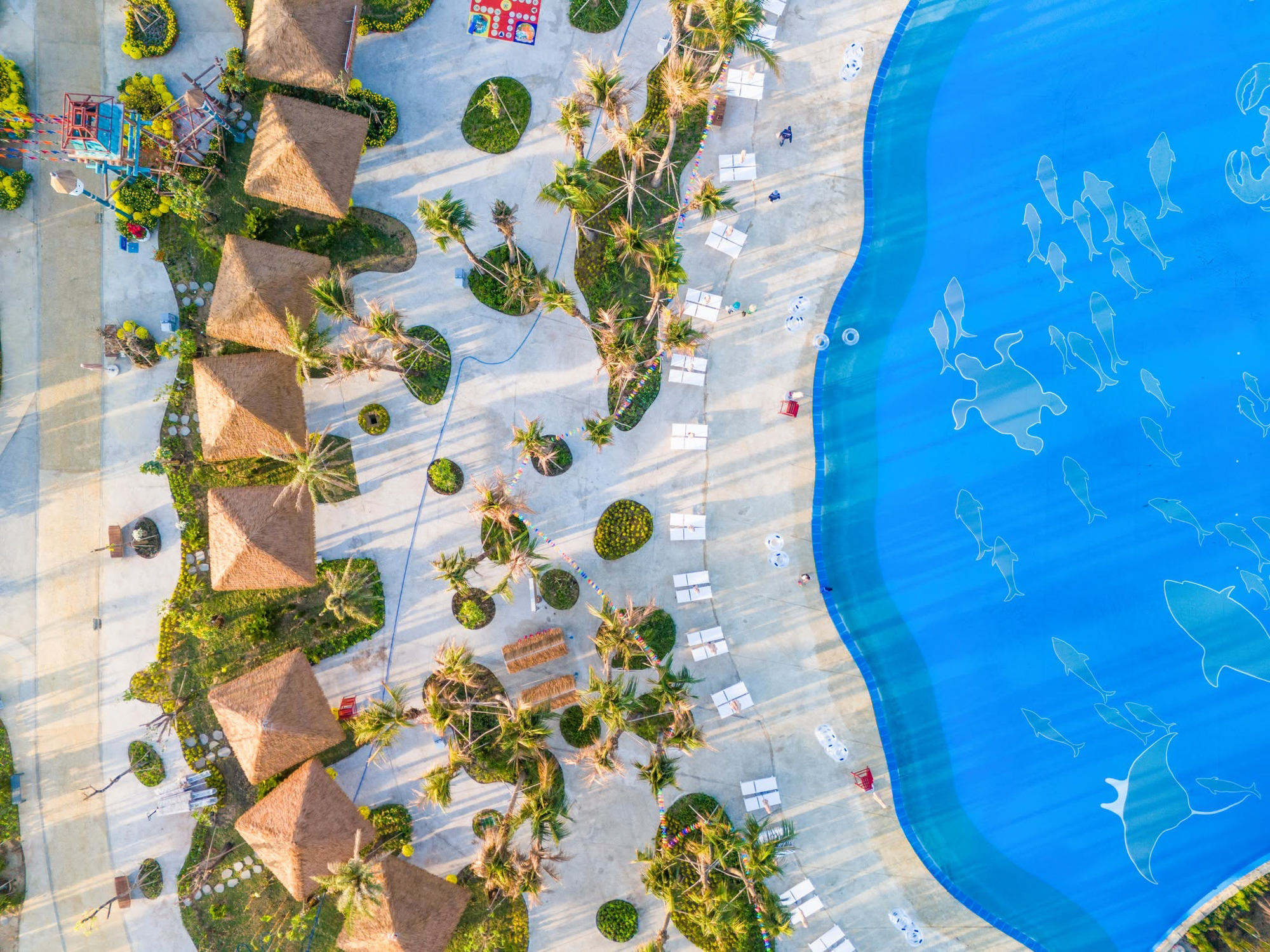 Tàu lượn nước siêu tốc và các trò chơi tại Sun World