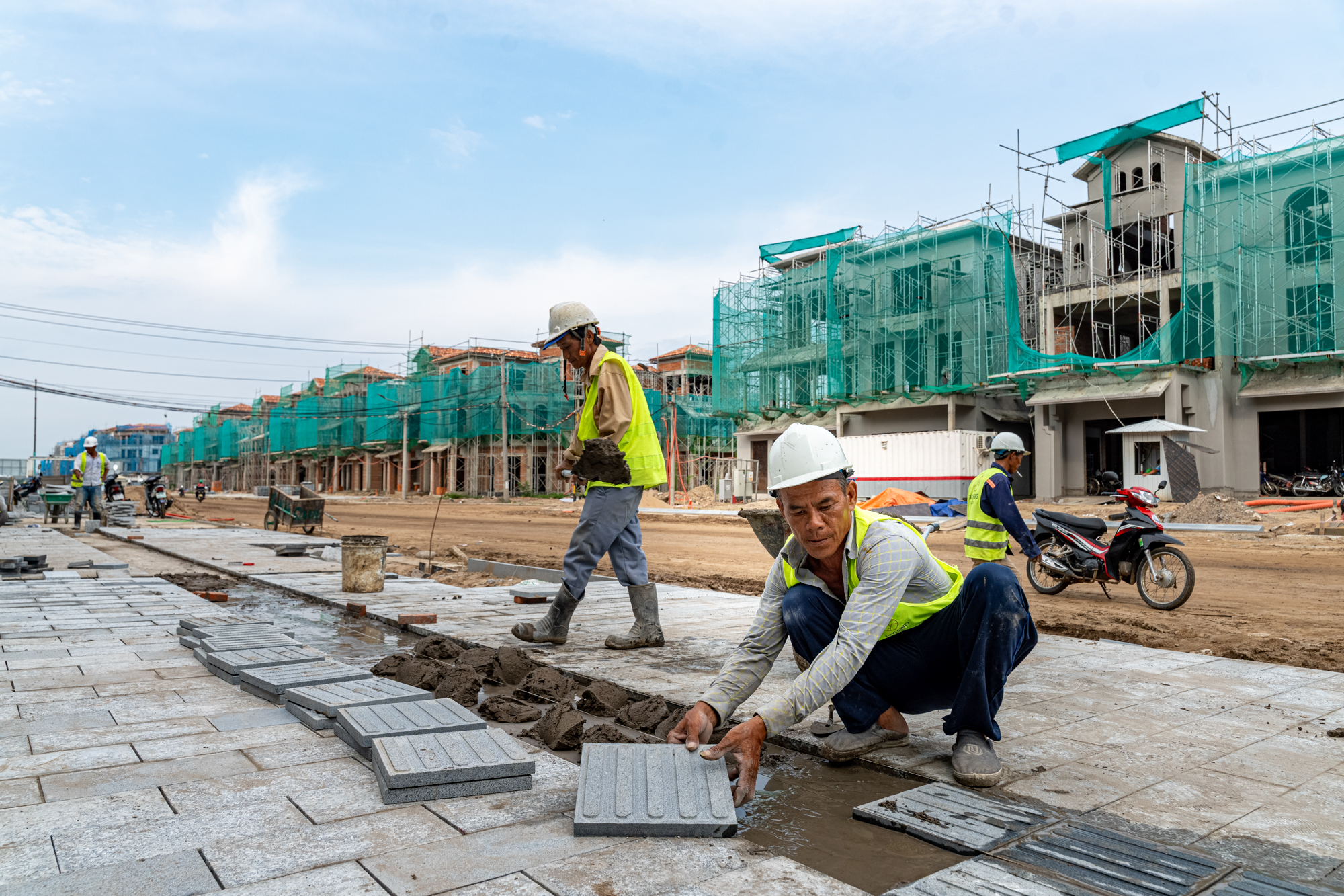 Công trường Blanca City với hàng ngàn công nhân