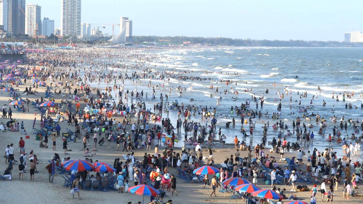 Bãi biển Vũng Tàu xanh sạch